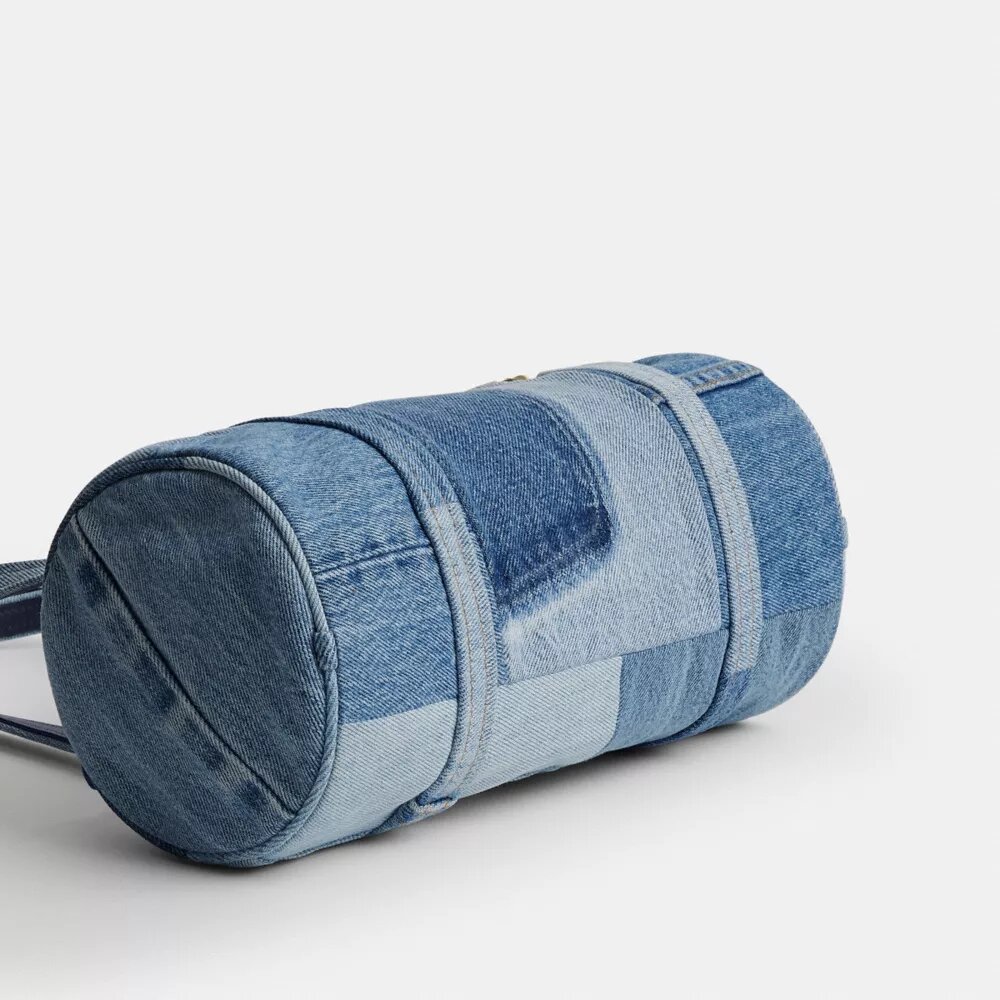 Borsa a botte con chiusura Kisslock da 28 in denim riciclato