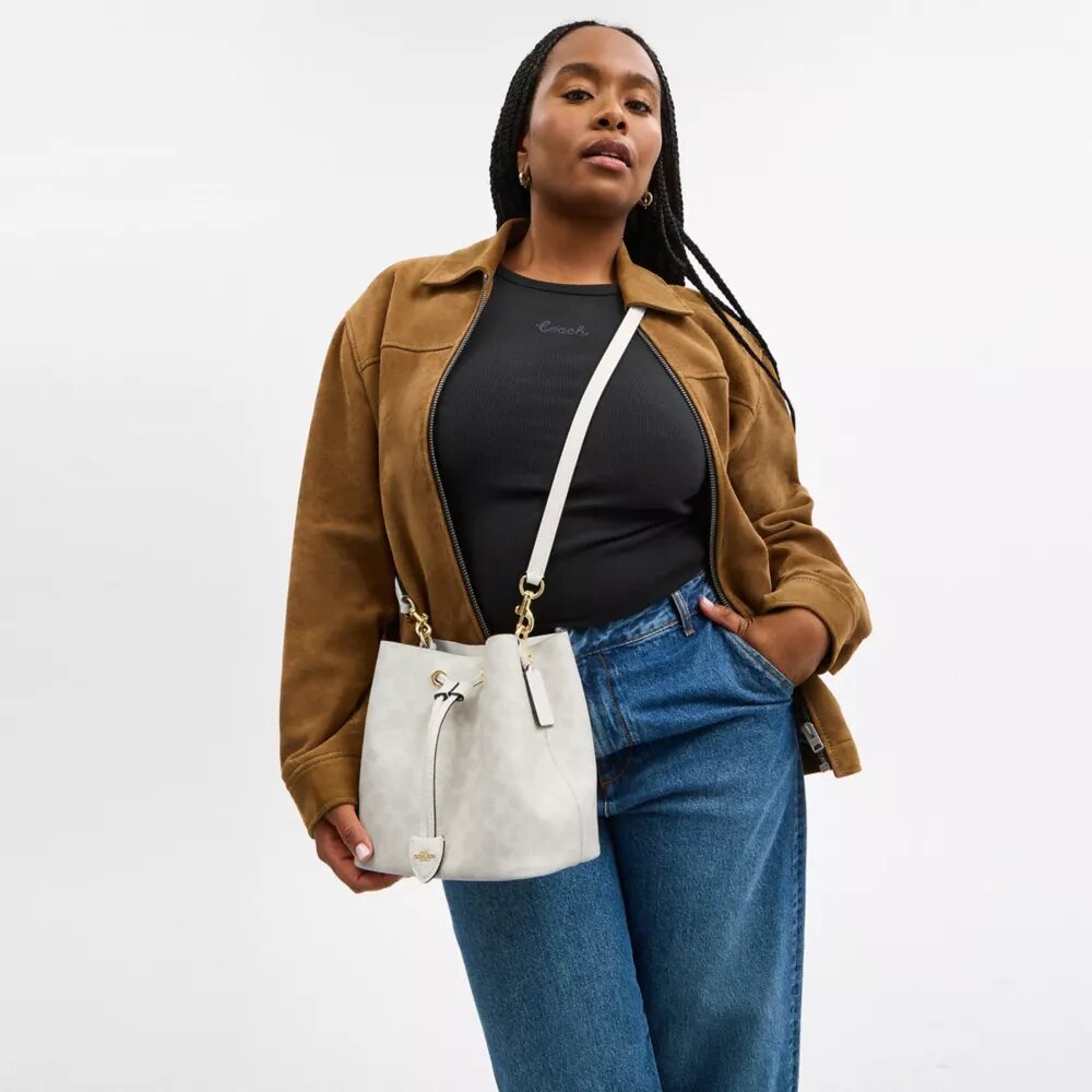 Borsa a secchiello Rowan in Signature Canvas