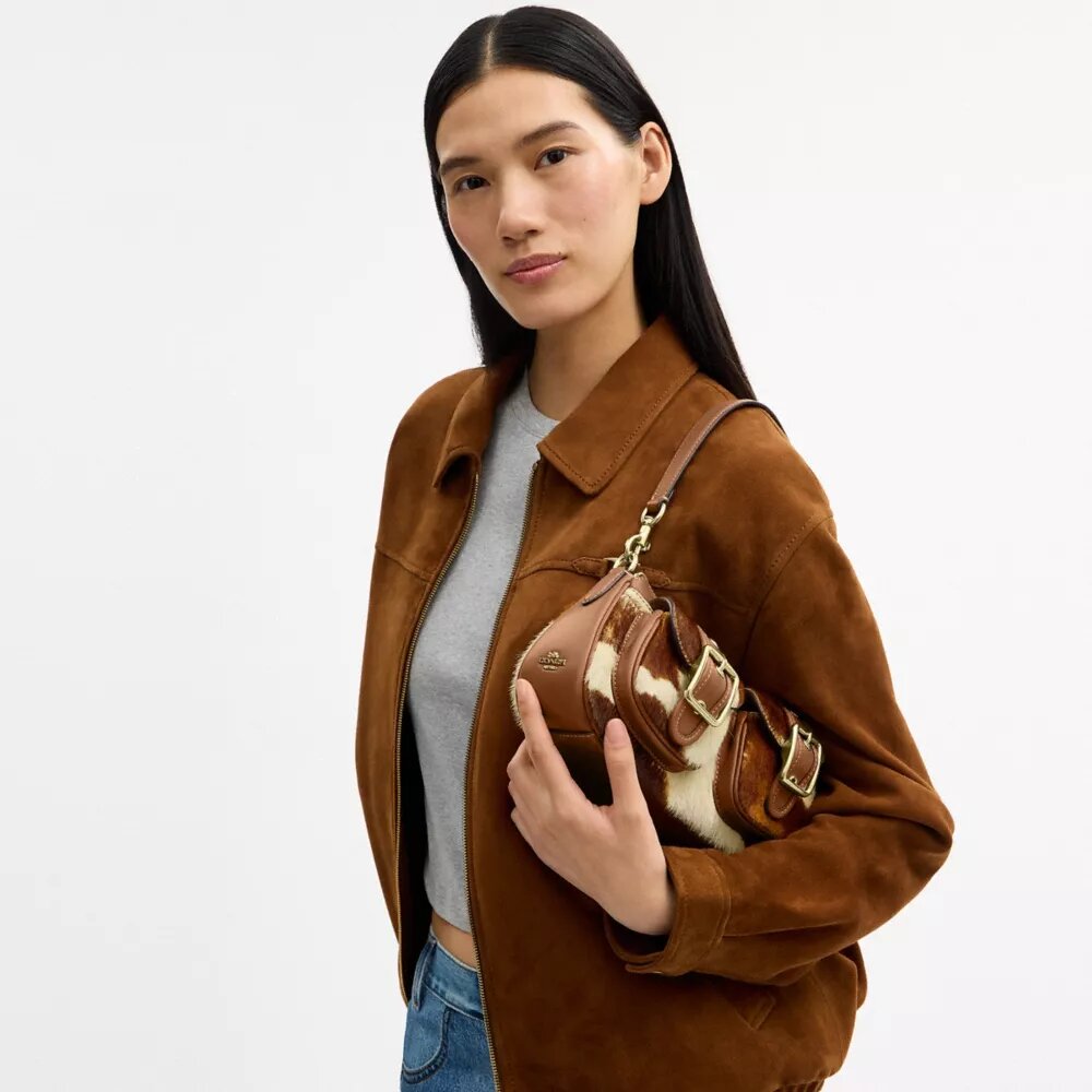 Borsa a spalla Ashton in pelle di vitello con stampa bovina