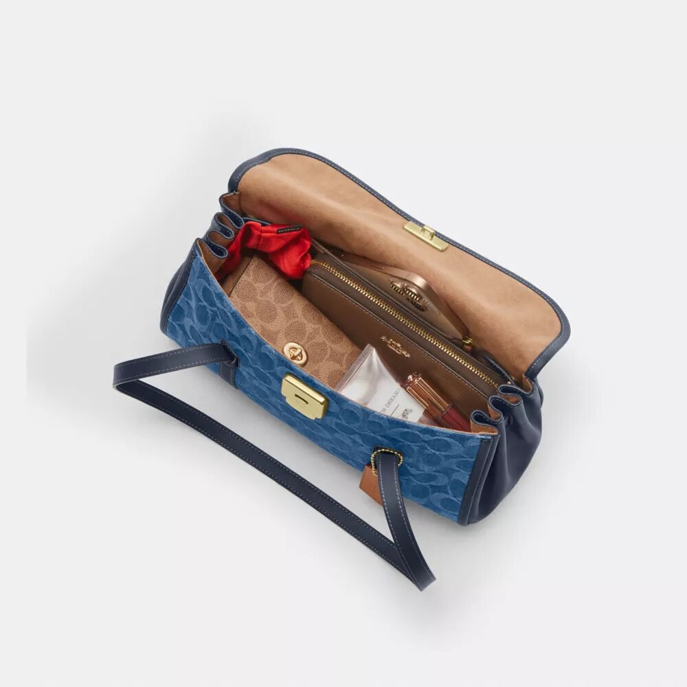 Borsa a spalla con patta Bridget in denim esclusivo