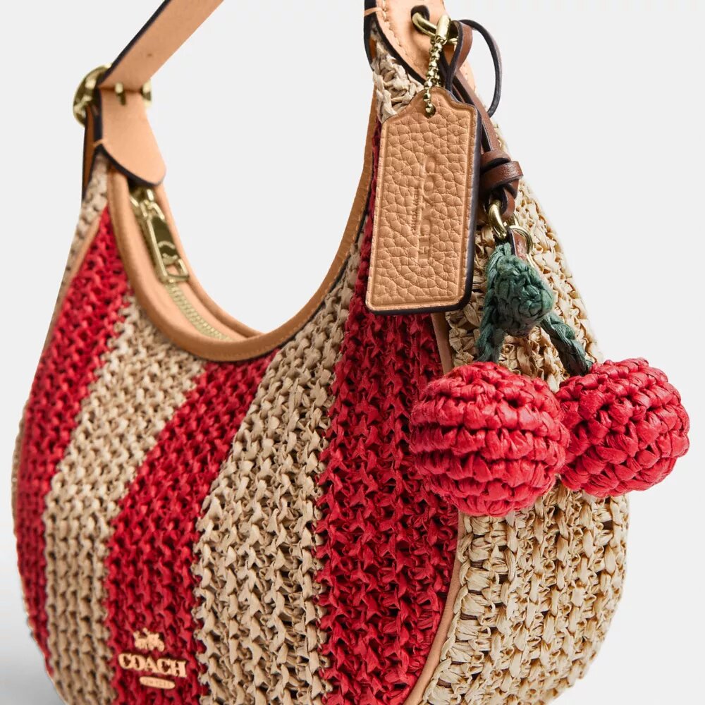 Borsa a spalla Emily con ciondolo