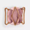 Borsa a spalla Erin in Signature Canvas con ciondoli
