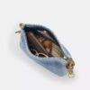 Borsa a spalla Laurel in denim effetto vissuto con ciondoli