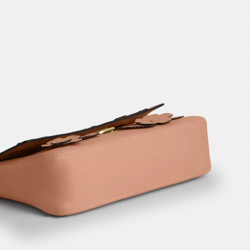 Borsa a spalla piccola Etta con patta e applicazione floreale