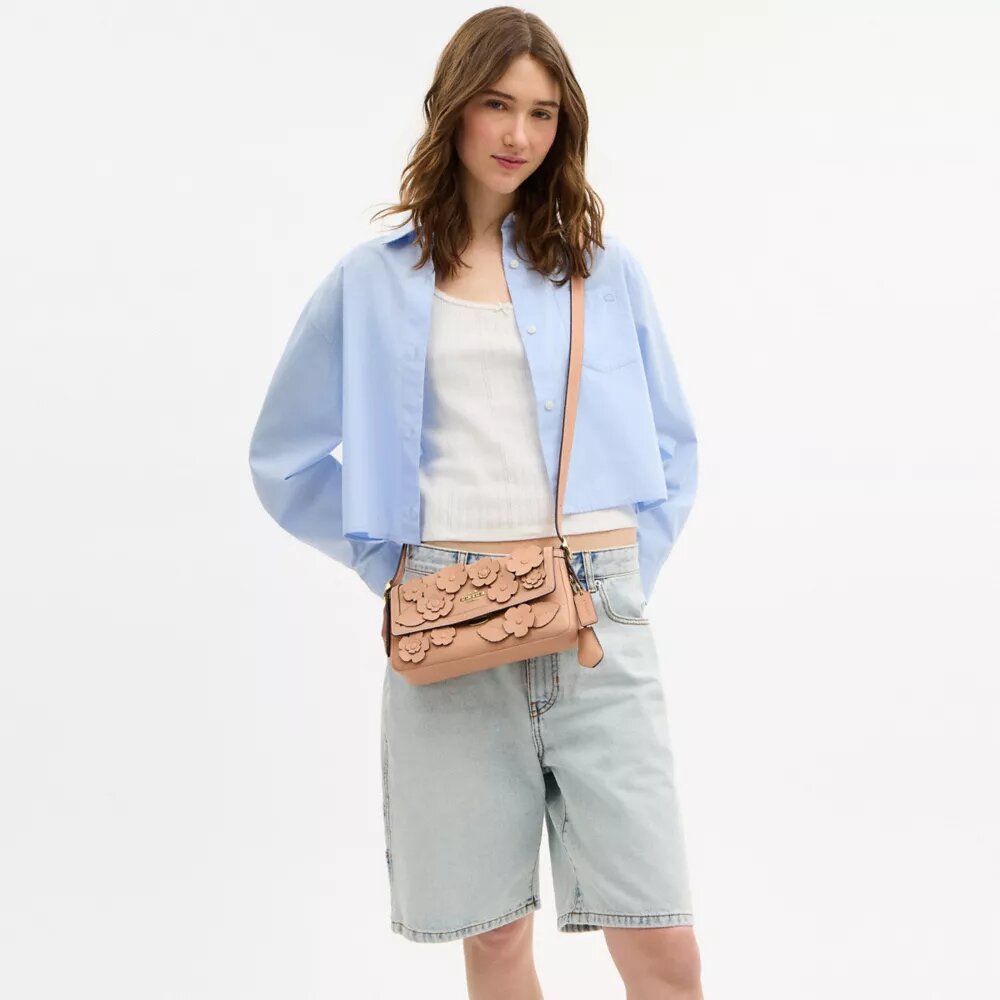 Borsa a spalla piccola Etta con patta e applicazione floreale