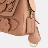 Borsa a spalla piccola Etta con patta e applicazione floreale