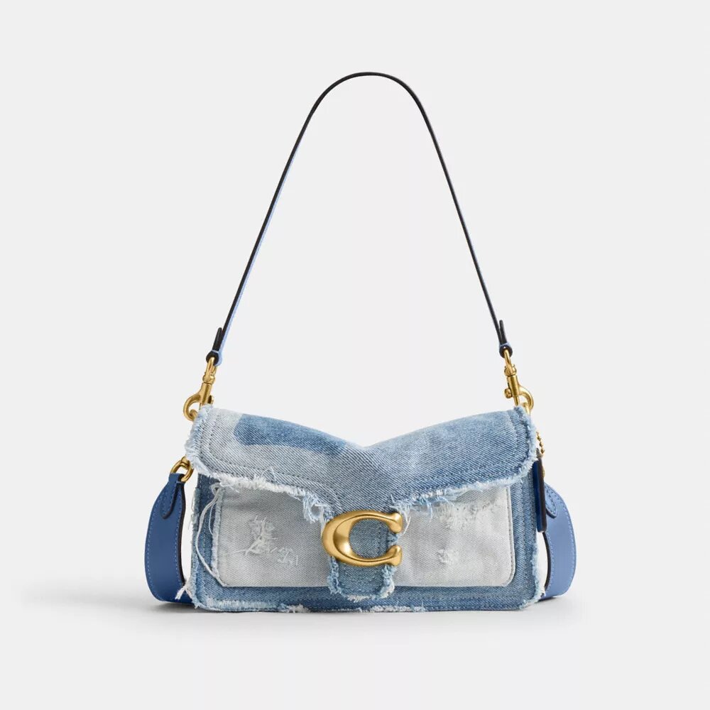 Borsa a spalla Tabby 26 con patchwork in denim riciclato