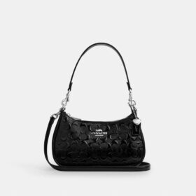 Borsa a spalla Teri in pelle Signature con ciondolo a forma di cuore