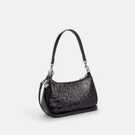 Borsa a spalla Teri in pelle Signature con ciondolo a forma di cuore