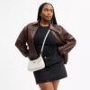 Borsa a spalla Teri in Signature Canvas