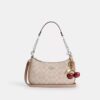 Borsa a spalla Teri in Signature Canvas