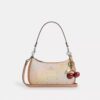 Borsa a spalla Teri in Signature Canvas Rainbow