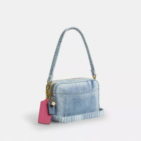 Borsa a tracolla Carey in denim “Loved” con ciondoli