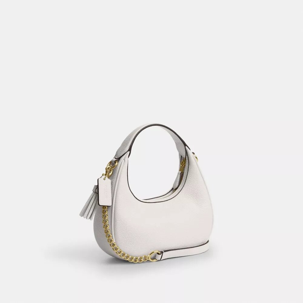 Borsa a tracolla Carmen Mini con rivetti a forma di cuore