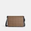 Borsa a tracolla Colby 32 in Signature Canvas