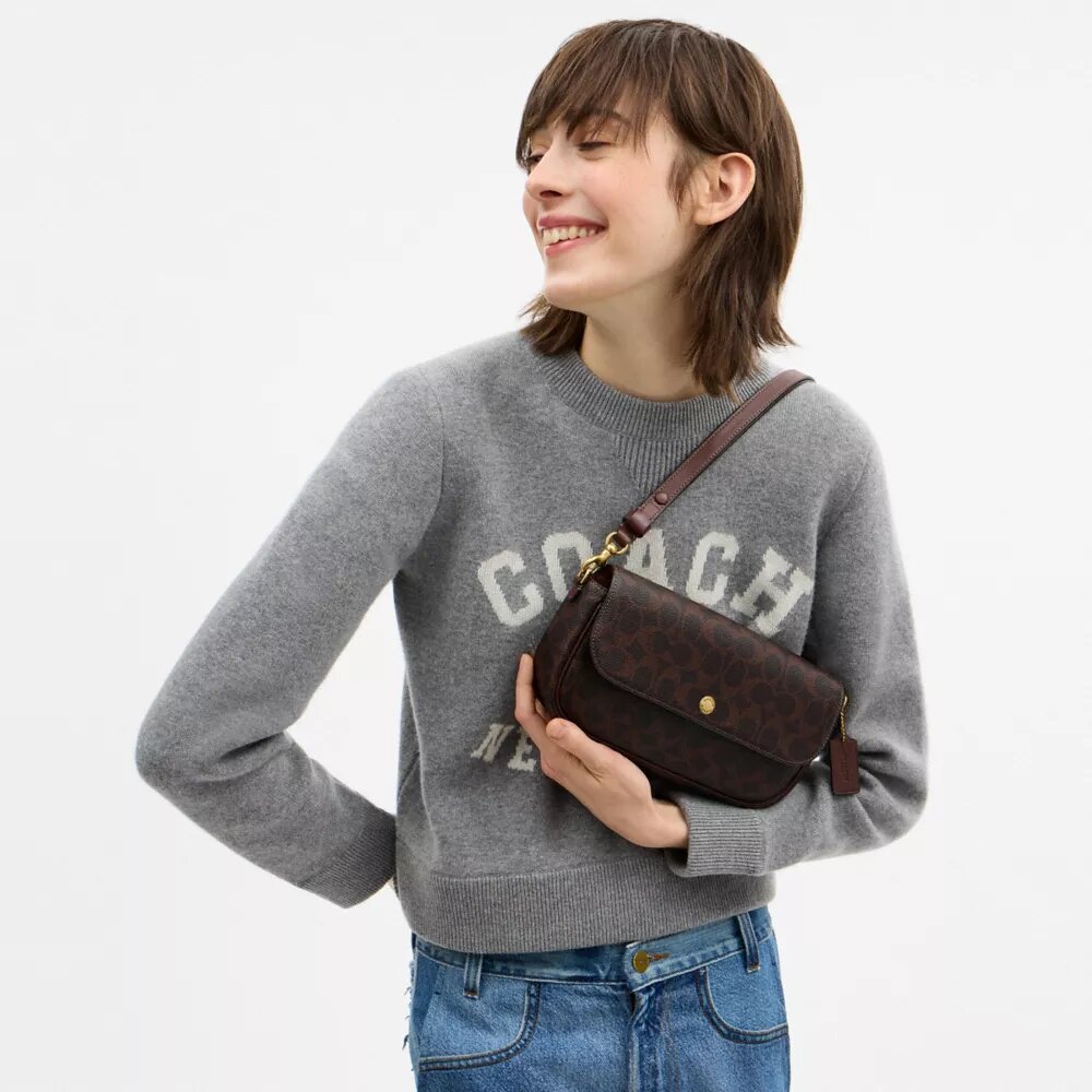 Borsa a tracolla con patta Brook in Signature Canvas