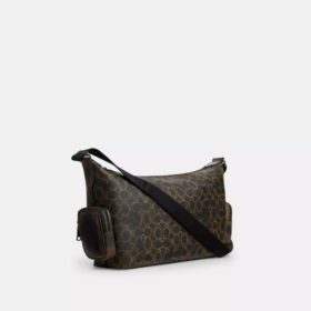 Borsa a tracolla Finn con tasche in Signature Canvas