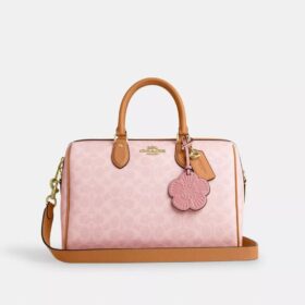 Borsa a tracolla grande Rowan in Signature Canvas con ciondoli