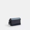 Borsa a tracolla Jack con patta piccola in Signature Canvas