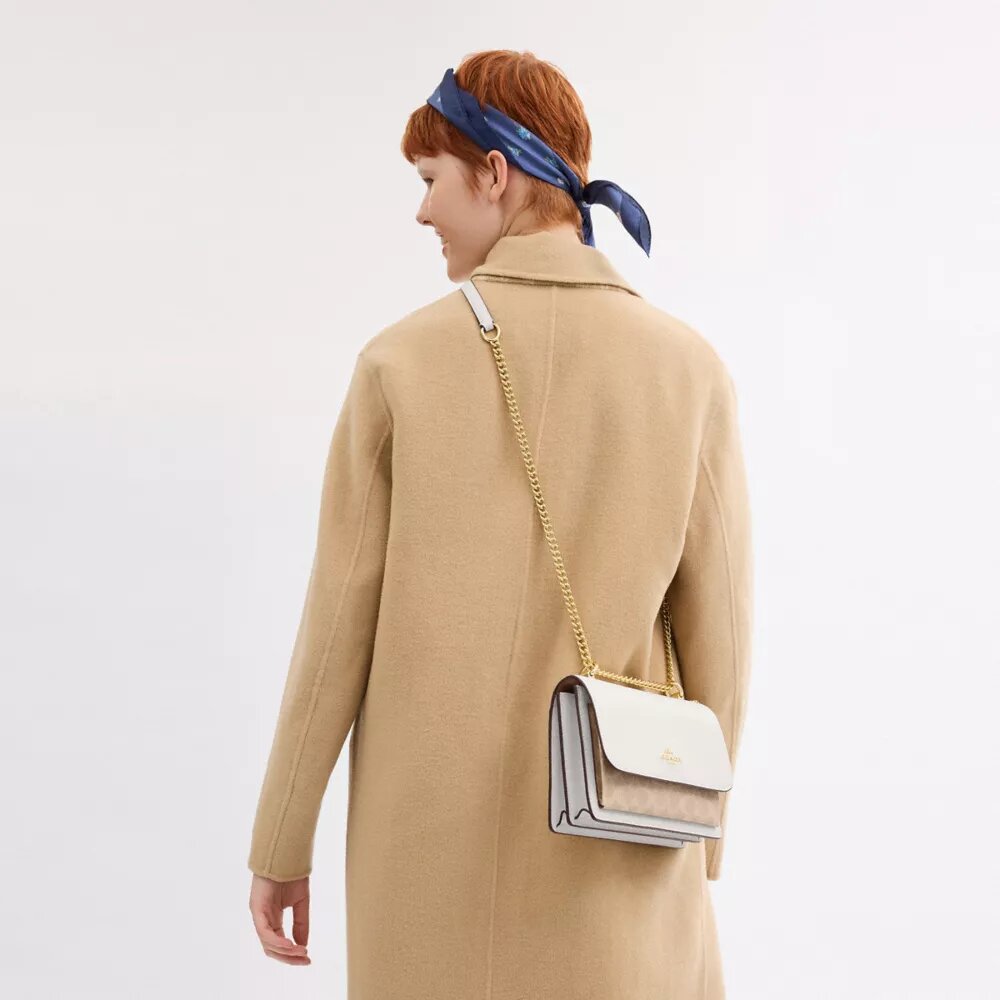 Borsa a tracolla Klare in Signature Canvas
