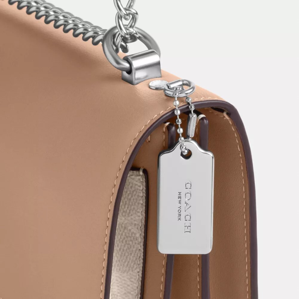 Borsa a tracolla Klare in Signature Canvas