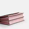 Borsa a tracolla Klare in Signature Canvas con ciondoli