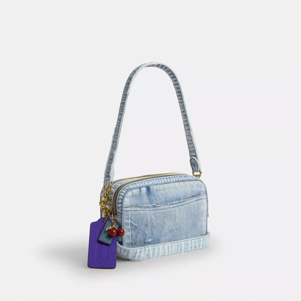 Borsa a tracolla Mini Carey in denim "Loved" con ciondoli
