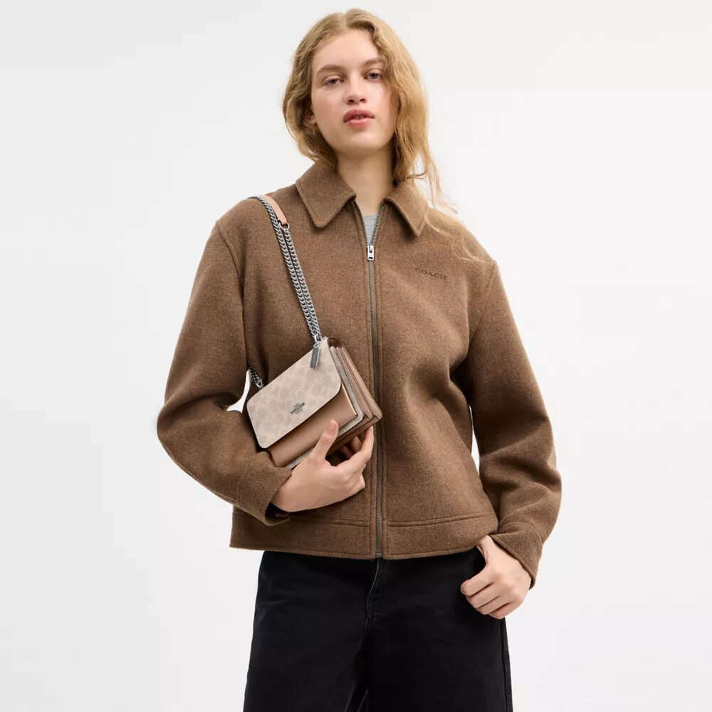 Borsa a tracolla Mini Klare in Signature Canvas