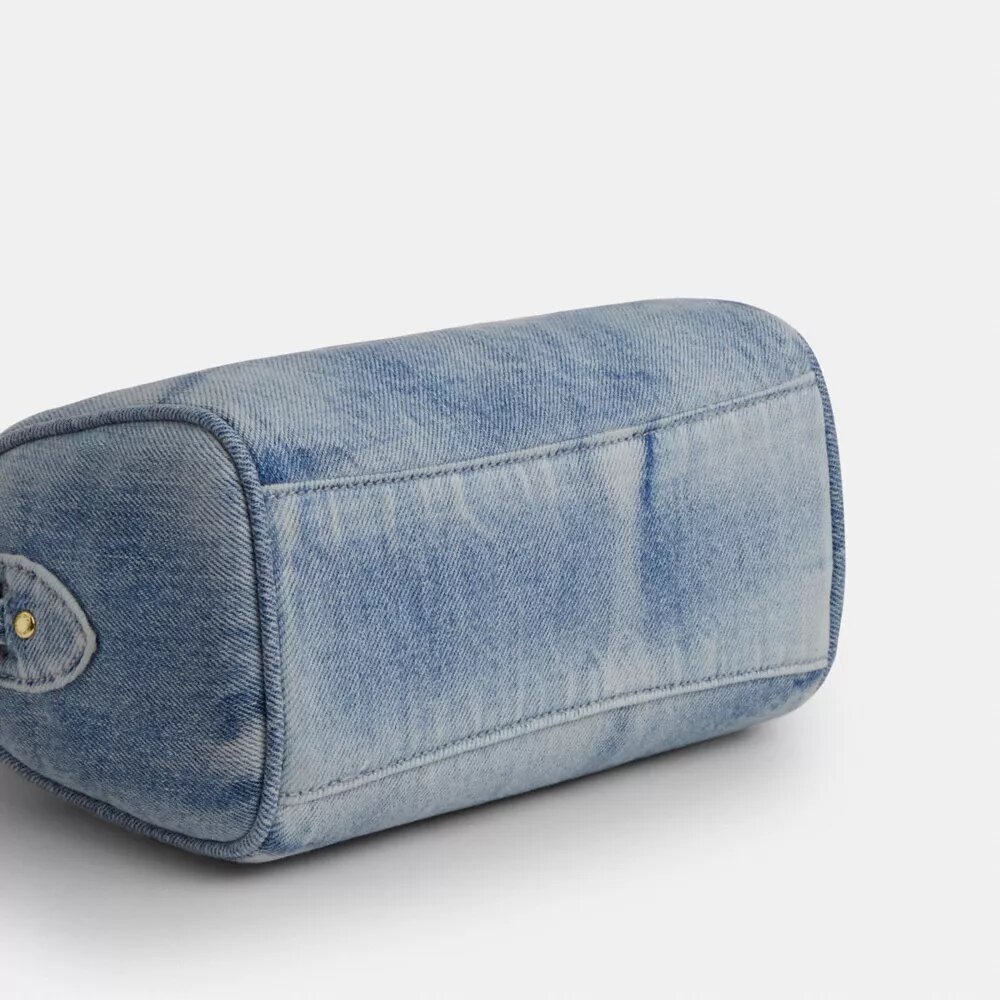 Borsa a tracolla Mini Rowan in denim "Loved" con ciondoli