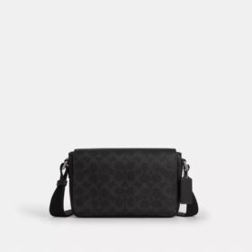 Borsa a tracolla piccola con patta Jack in Signature Canvas