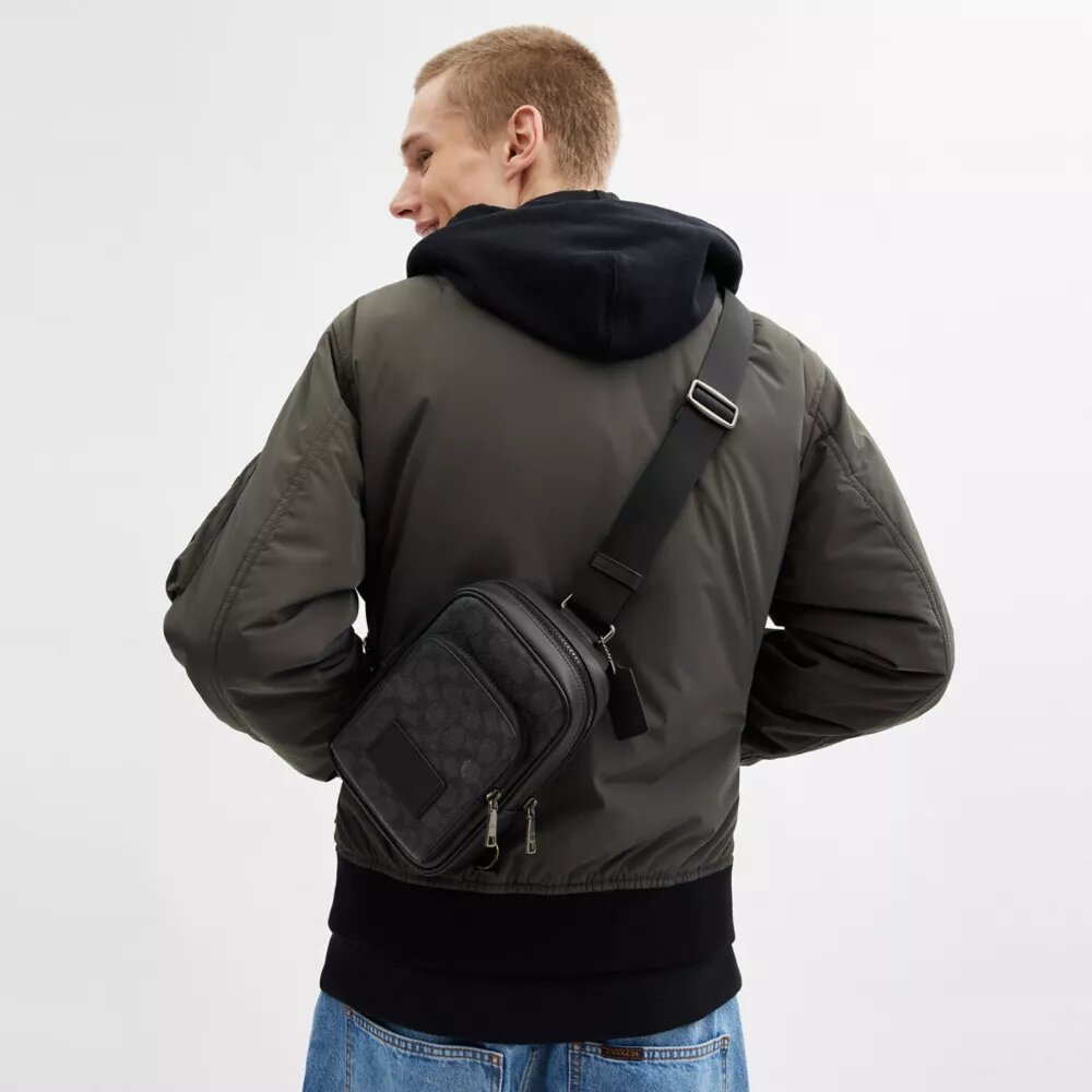 Borsa a tracolla Racer in Signature Canvas