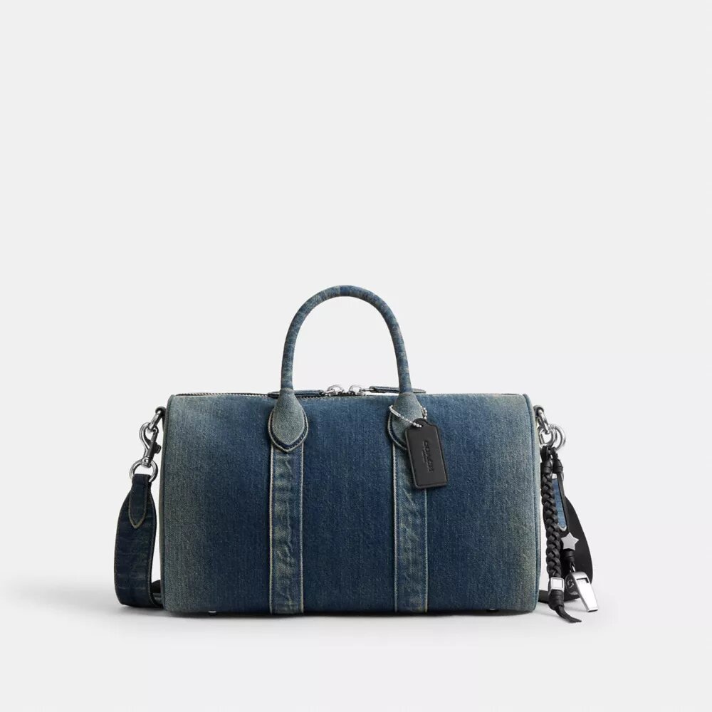 Borsa Compass 35 in denim di cotone rigenerativo con ciondoli