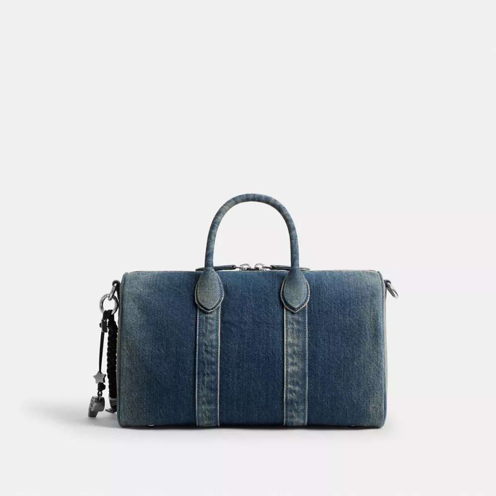 Borsa Compass 35 in denim di cotone rigenerativo con ciondoli