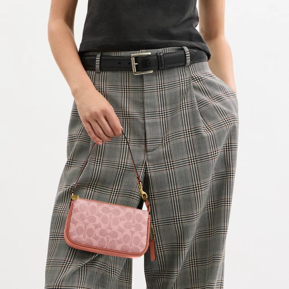 Borsa Plaza 18 in Signature Canvas