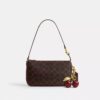 Borsa Plaza in Signature Canvas
