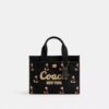 Borsa Tote Disney X Coach Cargo 26 con Topolino in tela di cotone rigenerativo