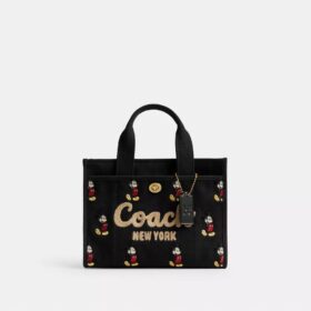 Borsa Tote Disney X Coach Cargo 26 con Topolino in tela di cotone rigenerativo
