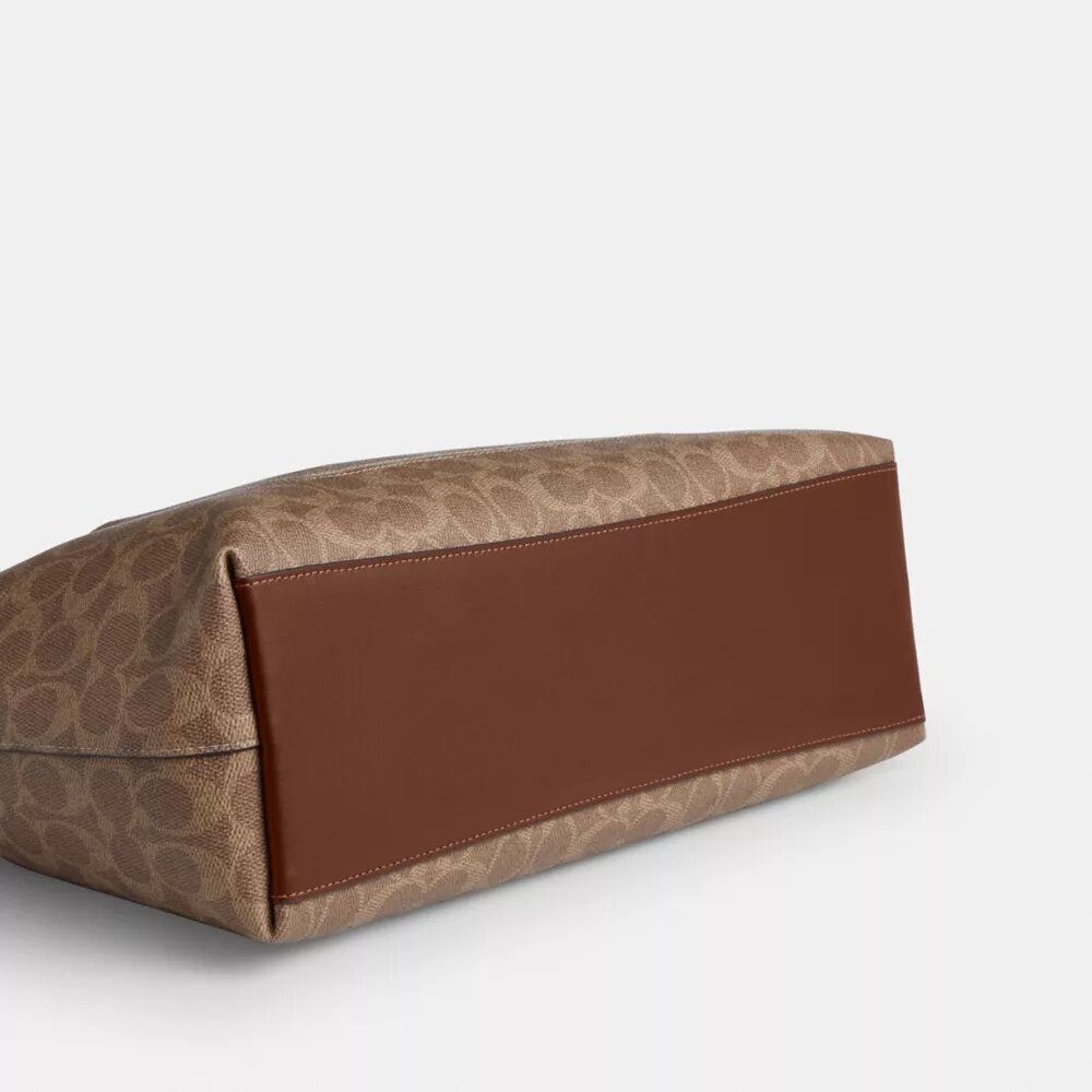 Borsa Tote Station in Signature Canvas