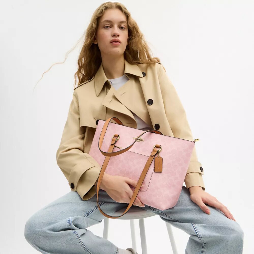 Borsa Tote Station in Signature Canvas