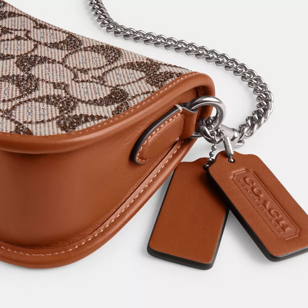 Borse Swinger 20 con catena in jacquard Crystal Signature