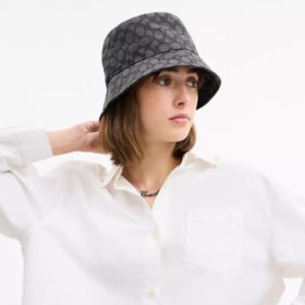 Cappello a secchiello in jacquard esclusivo