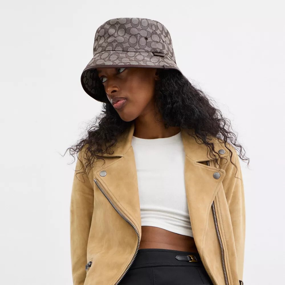 Cappello a secchiello in jacquard esclusivo