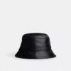 Cappello a secchiello in pelle