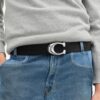 Cintura reversibile con fibbia a forma di C scolpita, 38 mm