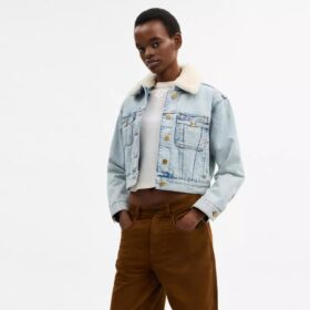 Giacca da camionista corta in denim Heritage C in cotone biologico con colletto in montone