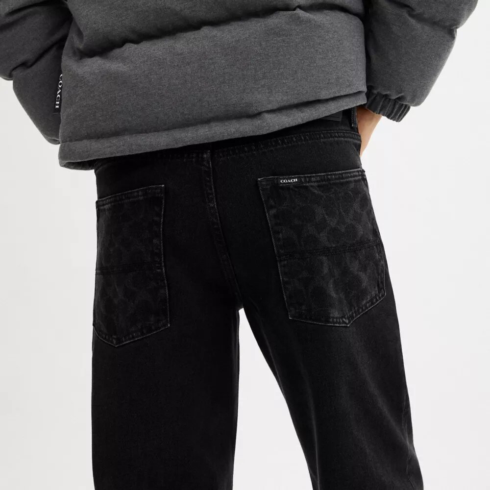 Jeans in denim dalla vestibilità dritta
