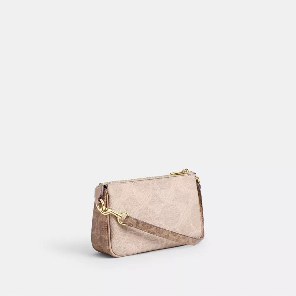 Nolita 19 in Signature Canvas a blocchi