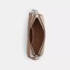 Nolita 19 in Signature Canvas a blocchi