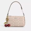 Nolita 19 in Signature Canvas a blocchi