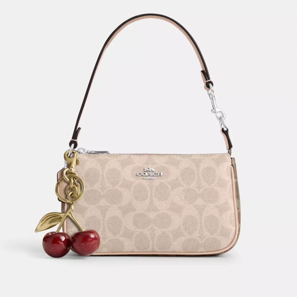 Nolita 19 in Signature Canvas a blocchi